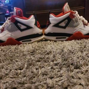 Jordan 4s fire reds
